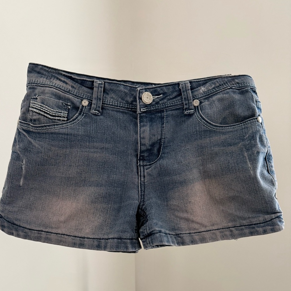 Deja Bleu Denim Shorts – Size 6